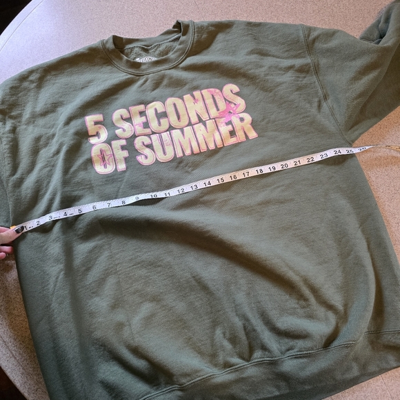 5sos 2023 tour crewneck - Picture 6 of 8